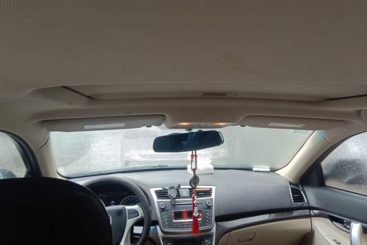 Used CHANGAN Raeton 2013 1.8T Automatic Elite Model China IV Standard
