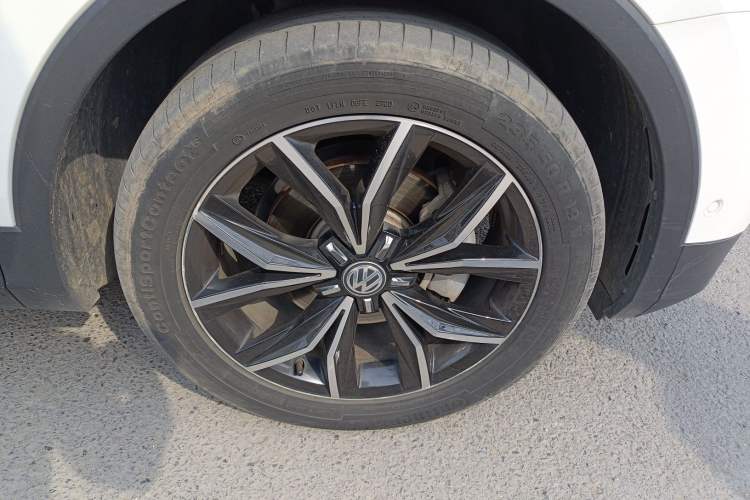 Used Volkswagen Tiguan L 2020 330TSI Automatic Two-Wheel Drive Smart Luxury Edition China VI Standard Right Front Wheel Hub