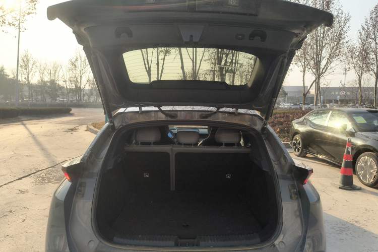 Used Lynk & Co Z20 2025 530 km Range Rear-Wheel Drive Max