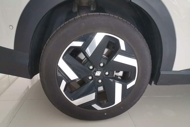 Used Baojun Yunhai 2024 600km Pure Electric Version
