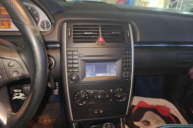 Used Mercedes-Benz B-Class 2009 B 200 Fashion Model Audio And AC Panel