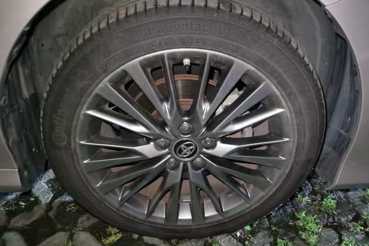 Used Toyota Camry 2018 Dual-Engine 2.5 HG Luxury Edition
