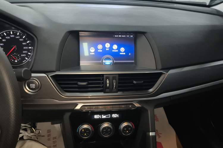 Used Haval H6 2019 Sport Edition 1.5T Automatic Two-Wheel Drive Elite Model China VI Audio And AC Panel