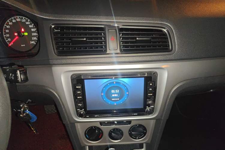 Used Volkswagen Lavida 2013 Revised Classic 1.6L Automatic Fashion Edition
