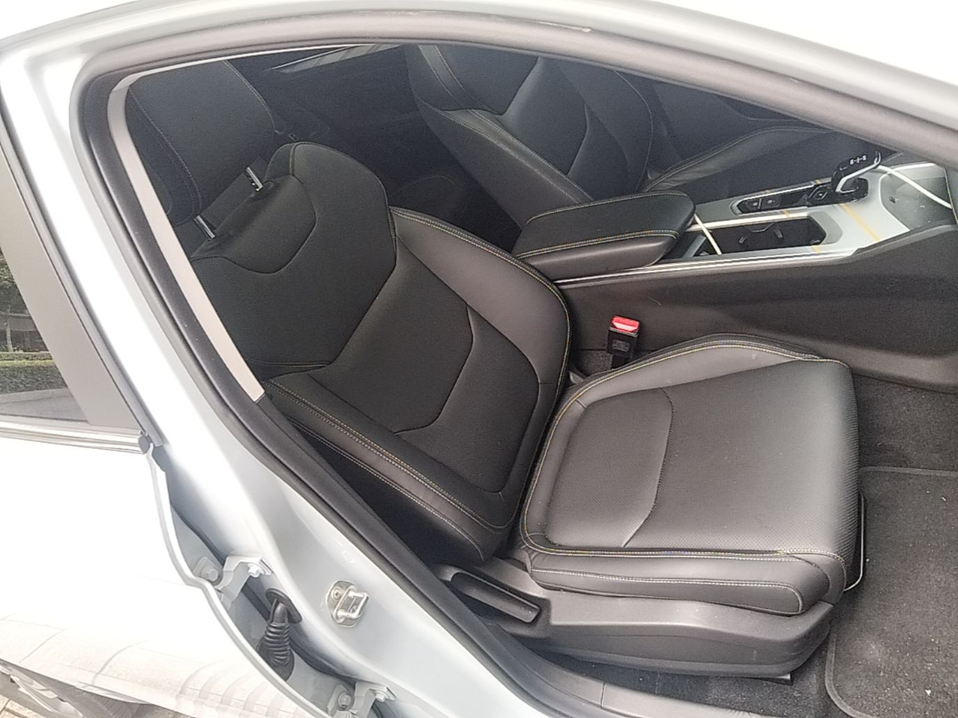 Geely Auto Emgrand L HiP 2022 1.5TD-DHT Pro 100KM Super Clean — снимка 19