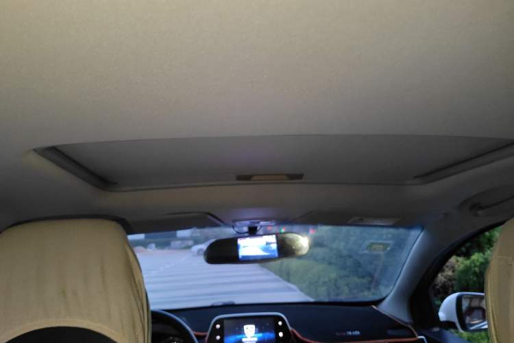 Used Baojun 310W 2018 1.5L Automatic Luxury Version China VI Emission Standard
