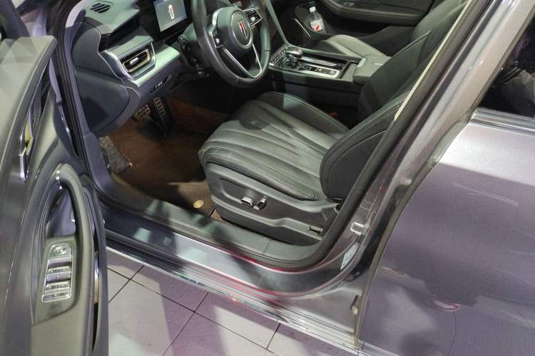 Used Hongqi H5 2023 2.0T Automatic Smart Connect Flagship Edition
