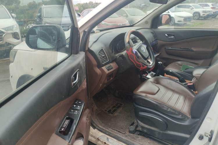 Used FORTHING SX6 2016 1.6L Manual Luxury Model
