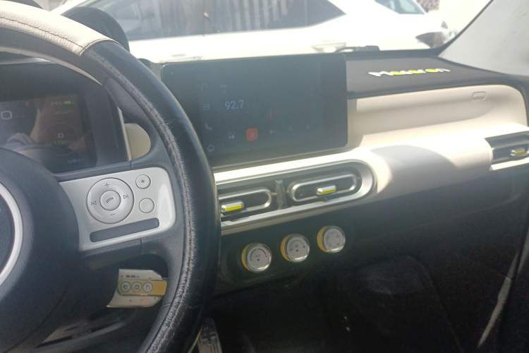 Used Wuling Hongguang MINIEV 2024 3rd Generation 215km Advanced Version Audio And AC Panel