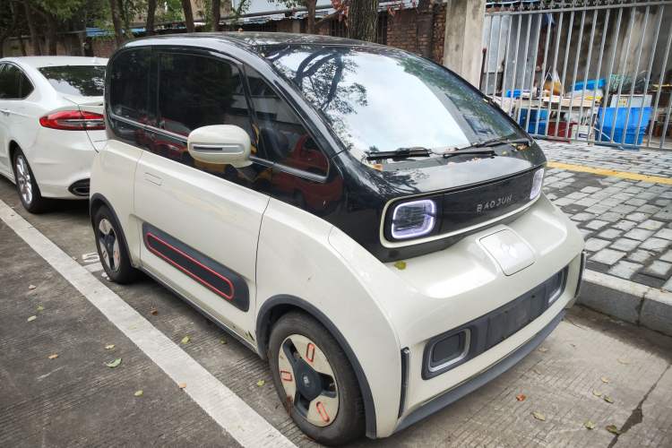 Used Baojun KiWi EV 2021 Designer Lithium Iron Phosphate
