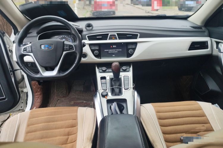 Used Geely Auto Emgrand X7 Sport 2018 1.8TD Automatic Two-Wheel Drive Smart Connect 4G Internet Edition Center Console