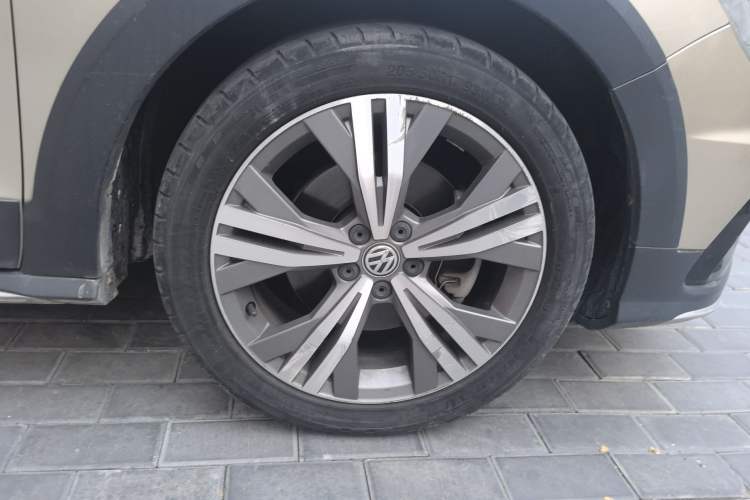 Used Volkswagen C-TREK 2018 230TSI DSG Luxury Version
