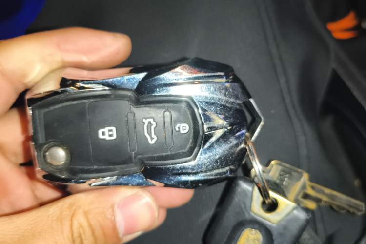 Used Volkswagen C-TREK 2017 230TSI DSG Luxury Model Vehicle Key