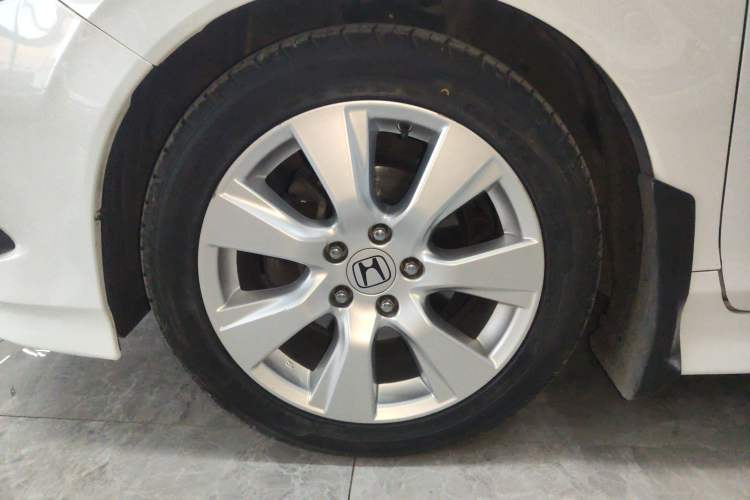 Used Honda Jade 2016 1.8L Automatic Comfort Elite Version 5 Seats Left Front Wheel Hub