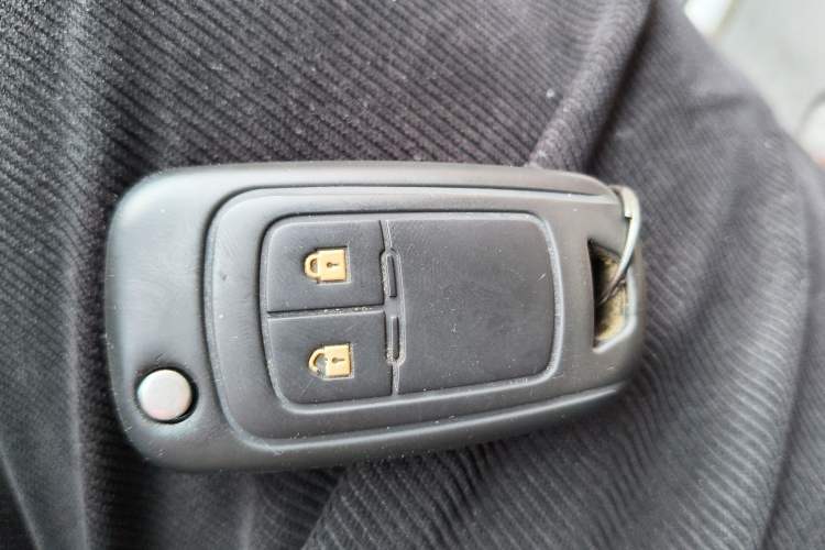 Used Chevrolet Sail 2015 Sail 3 1.3L Manual with Ideal Sunroof Edition
