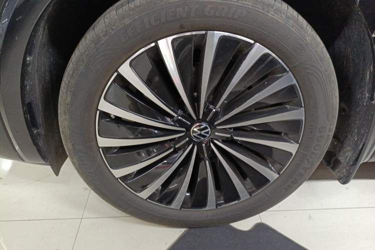 Used Volkswagen Viloran 2023 Revised 380TSI Prestige Edition