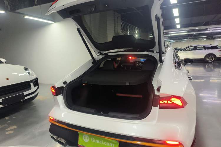 Used Changan UNI-V 2025 1.5T 500Bar Prestige Sporty Version