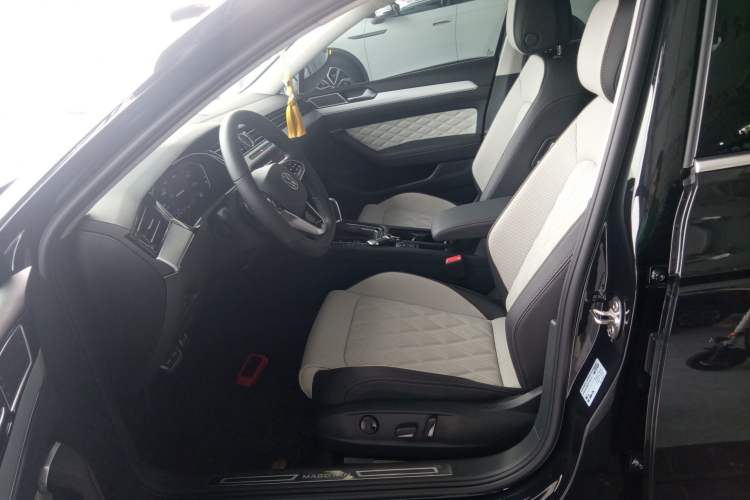 Used Volkswagen Magotan 2025 Zhongxiang Version 330TSI DSG Luxury Edition Left Front Seat