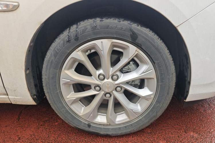 Used Chevrolet Monza 2023 1.5L Dual-Clutch WOW Enjoyment Edition Right Front Wheel Hub