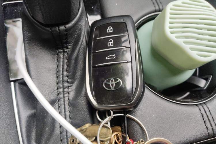 Used Toyota Avalon 2024 2.0L Ambition Edition Vehicle Key