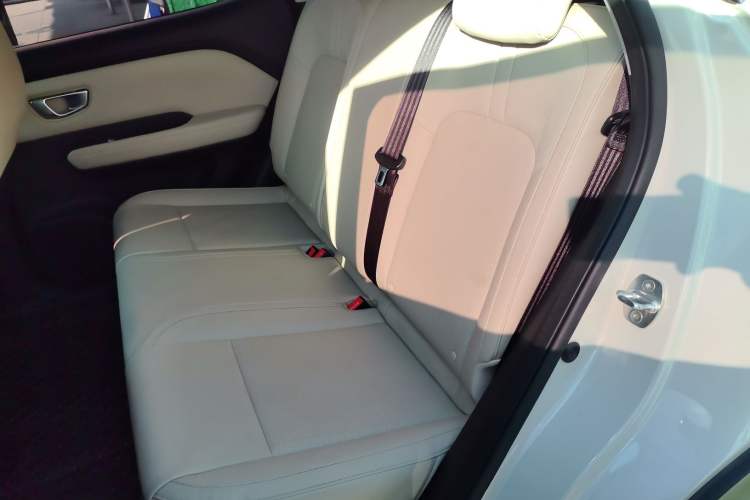 Used Wuling Bingo PLUS 2024 330 km Range Five-Seater Version
