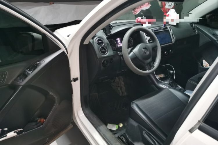 Used Volkswagen Tiguan 2017 300TSI Automatic Two-Wheel Drive Silk Road Luxury Edition Driver Seat