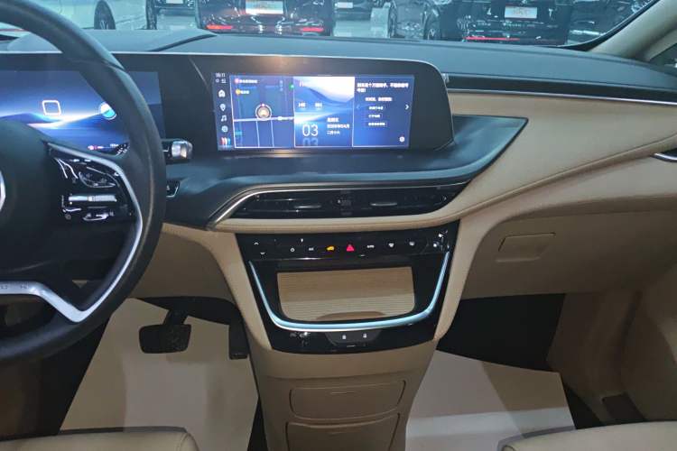 Used Buick GL8 2025 Model Land Executive Class First-Adoption Edition
