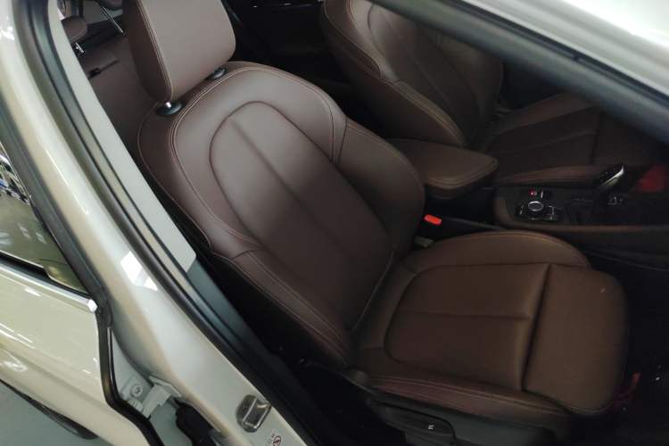 Used BMW X1 2020 sDrive20Li Fashion Model Right Front Seat