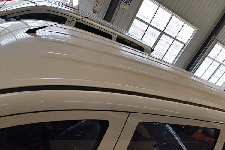 Used Wuling Hongguang New Energy 2024 All-Electric Model 300KM Standard Version Roof