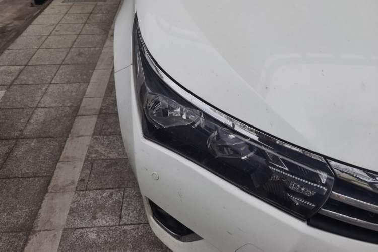 Used Toyota Corolla 2014 1.6L CVT GL-i Leather Edition Right Front Headlight