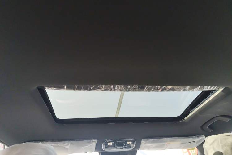 Used Geely Auto Emgrand X7 Sport 2026 Model 1.5TD Aspirational Headliner