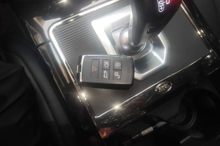 Used Land Rover Range Evoque 2023 Aurora L 249 PS Luxury Edition
