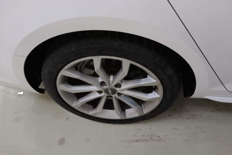 Used Audi A4L 2018 30th Anniversary Edition 40 TFSI Fashion Model
