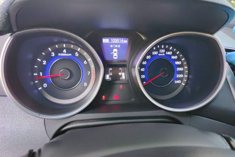 Used Hyundai Elantra (5th Generation / Langdong) 2016 1.6L Manual Luxury Model
