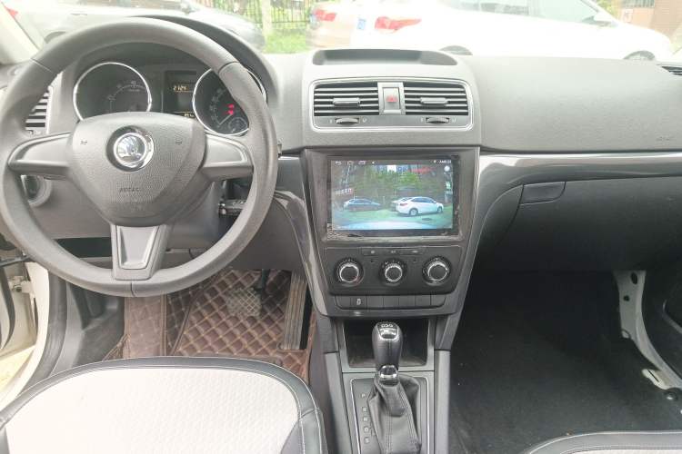 Used Skoda Yeti 2017 TSI280 DSG Advanced Edition
