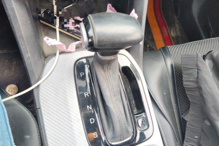 Used GAC Trumpchi GS3 2022 POWER 270T Automatic Sporty Edition Gear Lever