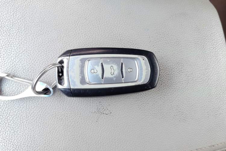 Used Geely Auto Emgrand 2014 Sedan 1.5L Manual Fashion Edition