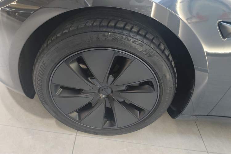 Used Tesla Model 3 2025 Rear-Wheel-Drive Version Left Front Wheel Hub