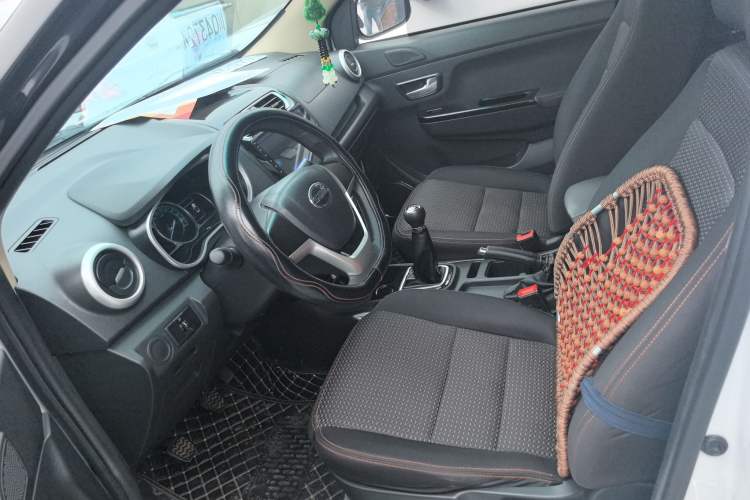 Used SWM X2 2021 1.5L Manual Business Version 7 Seats
