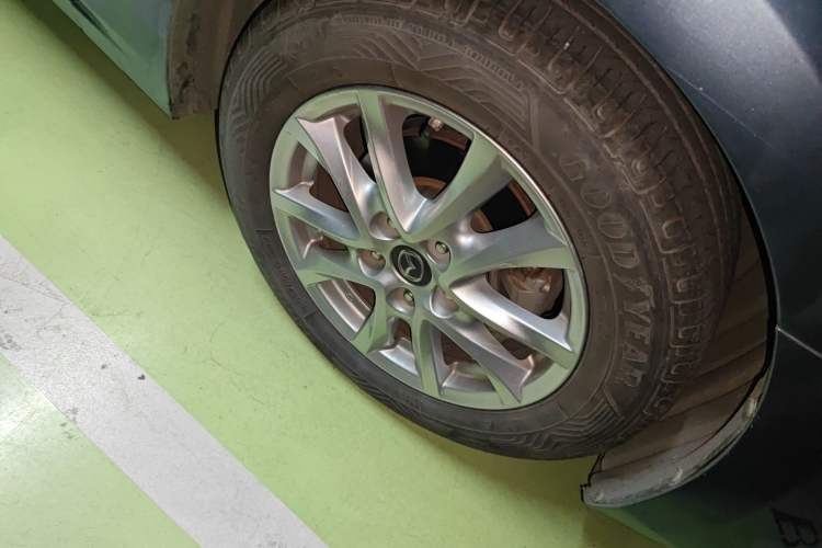 Used Mazda 3 Axela 2019 Cloud-Controlled Sedan 1.5L Automatic Luxury Model China VI Standard Right Front Wheel Hub