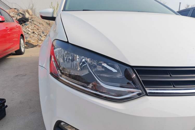 Used Volkswagen Polo 2016 1.6L Automatic Comfort Model