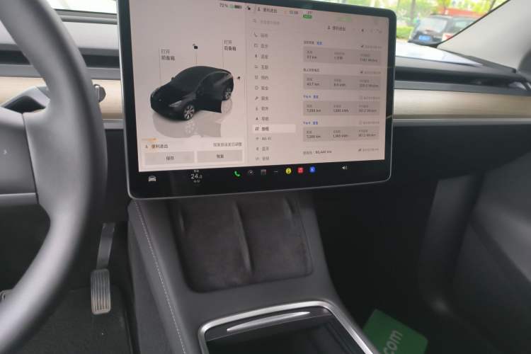 Used Tesla Model Y 2023 Long-Range All-Wheel-Drive Version