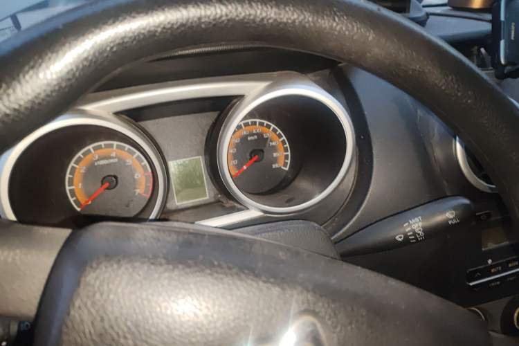 Used CHANGAN KAICHENG Ruixing M80 2018 1.5L Comfort Van Flat Roof Back-Hinged Doors 4G15S