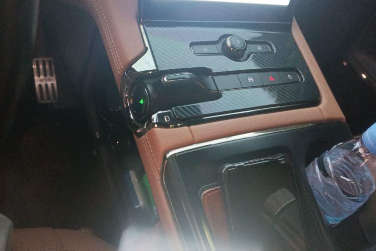 Used Nio ES8 2022 100 kWh Six-Seater Version Gear Lever