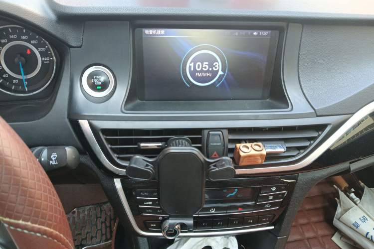 Used Soueast V5 Lingzhi 2015 Plus 1.5L Manual ZhiZun Version Audio And AC Panel