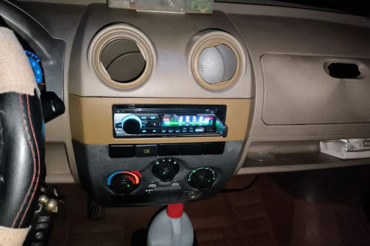 Used Dongfeng Xiaokang V27 2011 1.0L Standard Version BG10-01 Audio And AC Panel