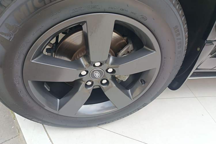 Used Land Rover Defender 2023 90 2.0T P300 X-DYNAMIC HSE
