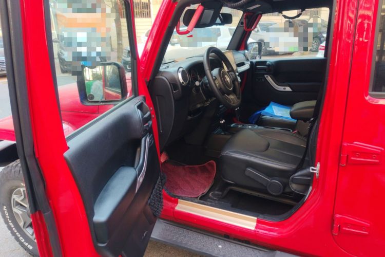 Used Jeep Wrangler 2017 3.0L Sahara Four-Door Comfort Edition
