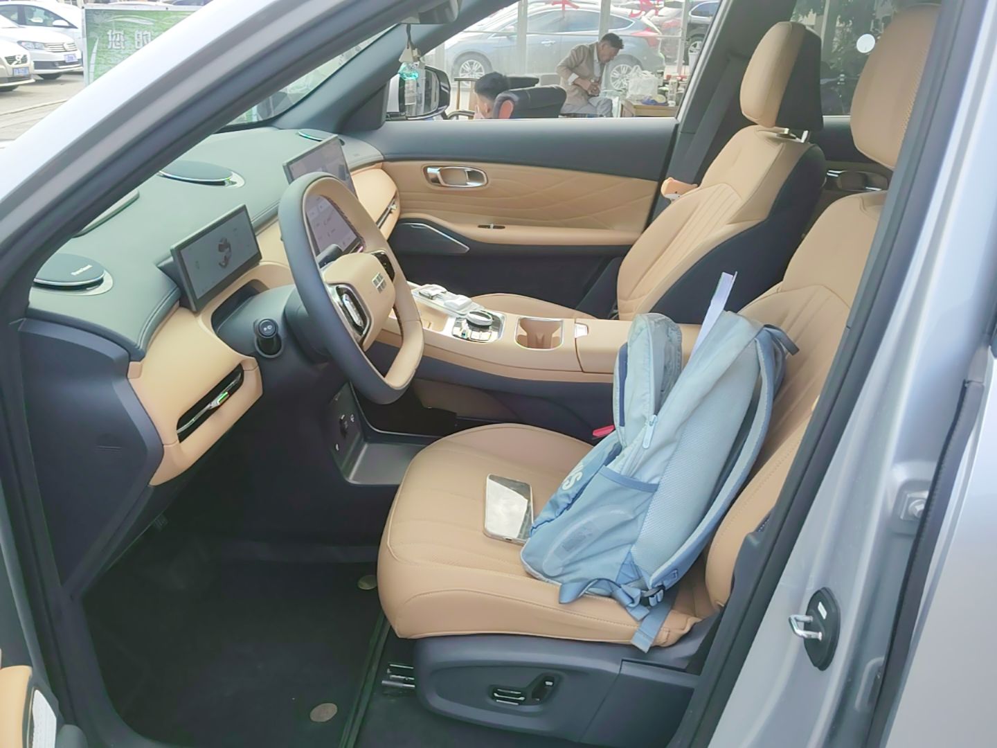Geely Galaxy Xingjian 7 EM-i 2025 120km Navigator Edition — снимка 17