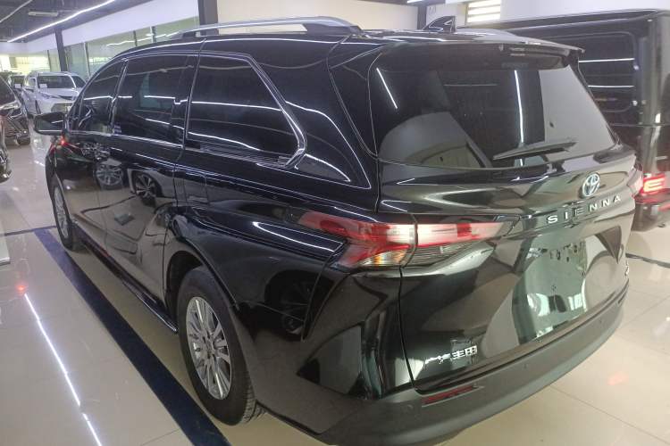 Used Toyota SIENNA 2021 2.5L Hybrid Comfort Edition